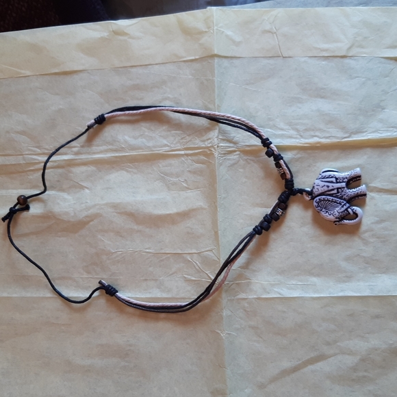Exotic & Trendy Unisex Elephant necklace - Picture 1 of 5